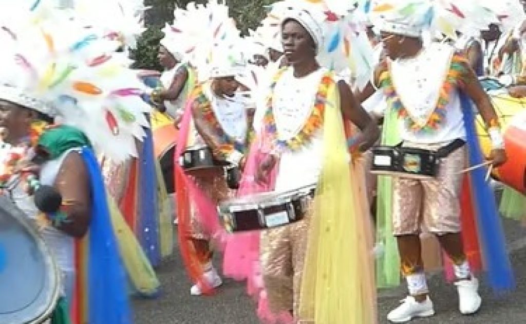 imageye___-_imgi_2_carnaval-4-MARjEv7IQYqztCC2